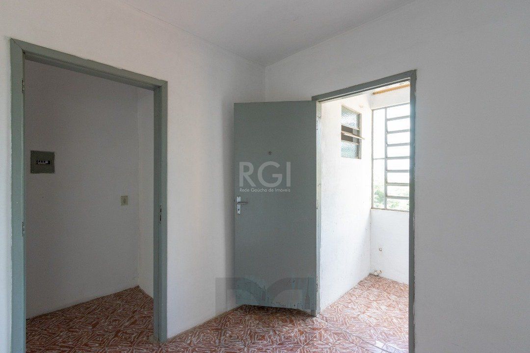 Casa para Venda - 220m², 3 dormitórios, sendo 2 suites, 2 vagas - Coronel Aparício Borges — foto 28
