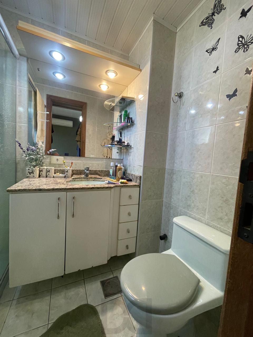 Apartamento bairro Tristeza, com 110 m² de área privativa, 03 dormitórios sendo 01 suíte e 02 vagas de garagem! — foto 14