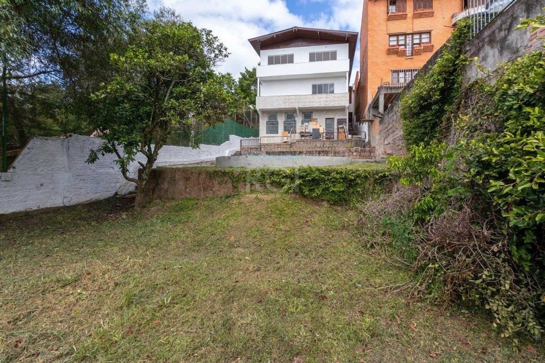 Casa para Venda - 454.7m², 5 dormitórios, sendo 1 suites, 8 vagas - Teresópolis — foto 57