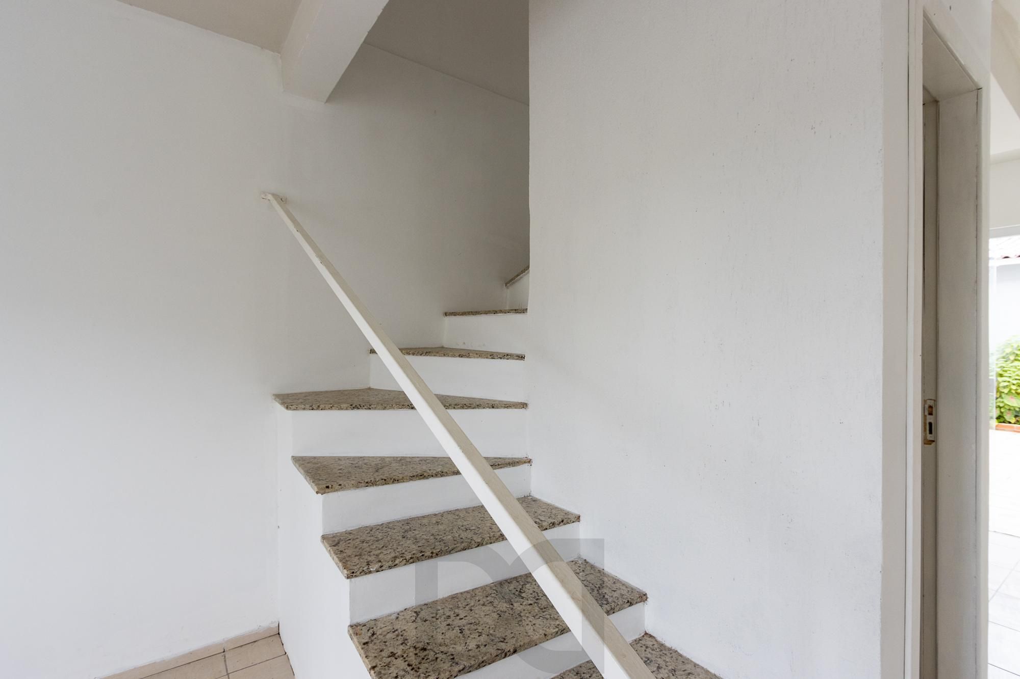 Casa (sobrado), 2 dormitórios, pátio - Bairro Hípica — foto 12