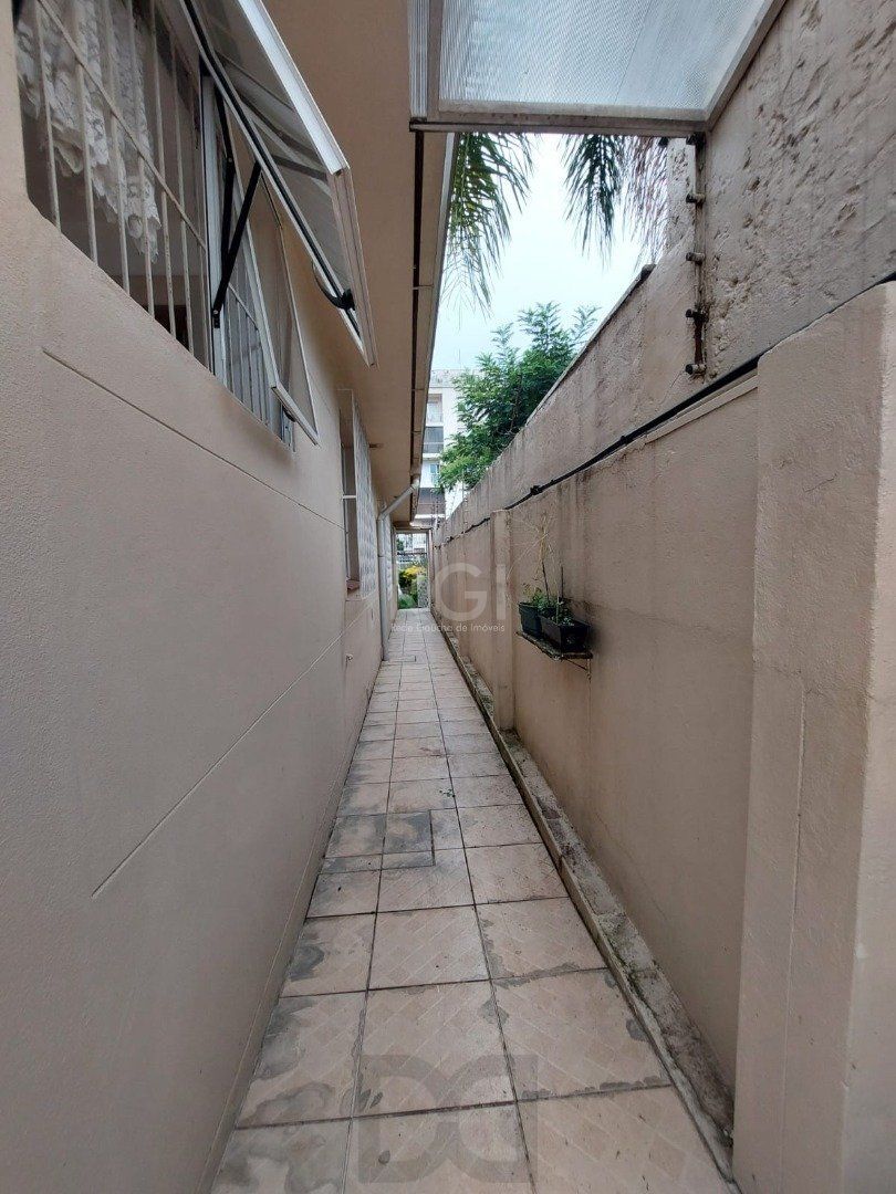 Casa para Venda - 184m², 3 dormitórios, sendo 1 suites, 4 vagas - Cristal — foto 13