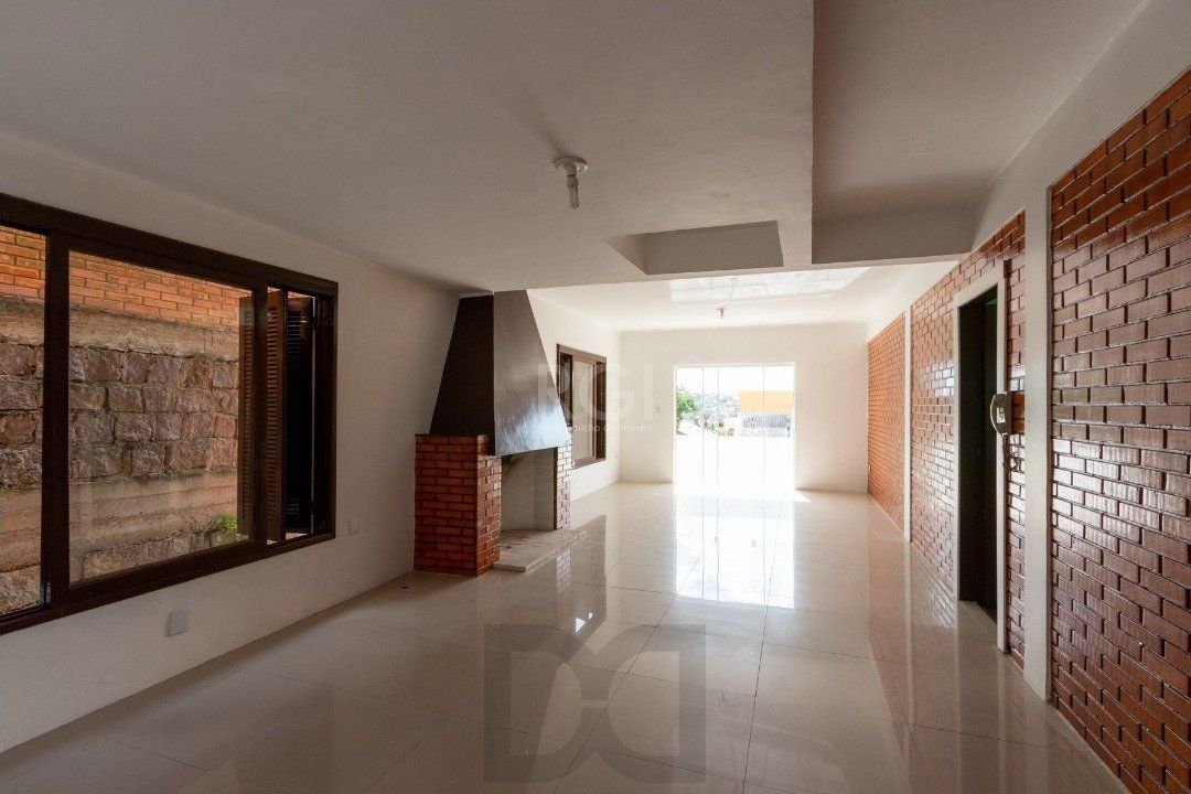 Casa para Venda - 454.7m², 5 dormitórios, sendo 1 suites, 8 vagas - Teresópolis — foto 39