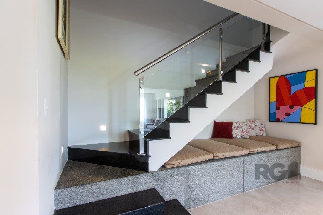 Excelente residência no Condomínio Terra Ville com aproximadamente 474,74m² privativos. — foto 55