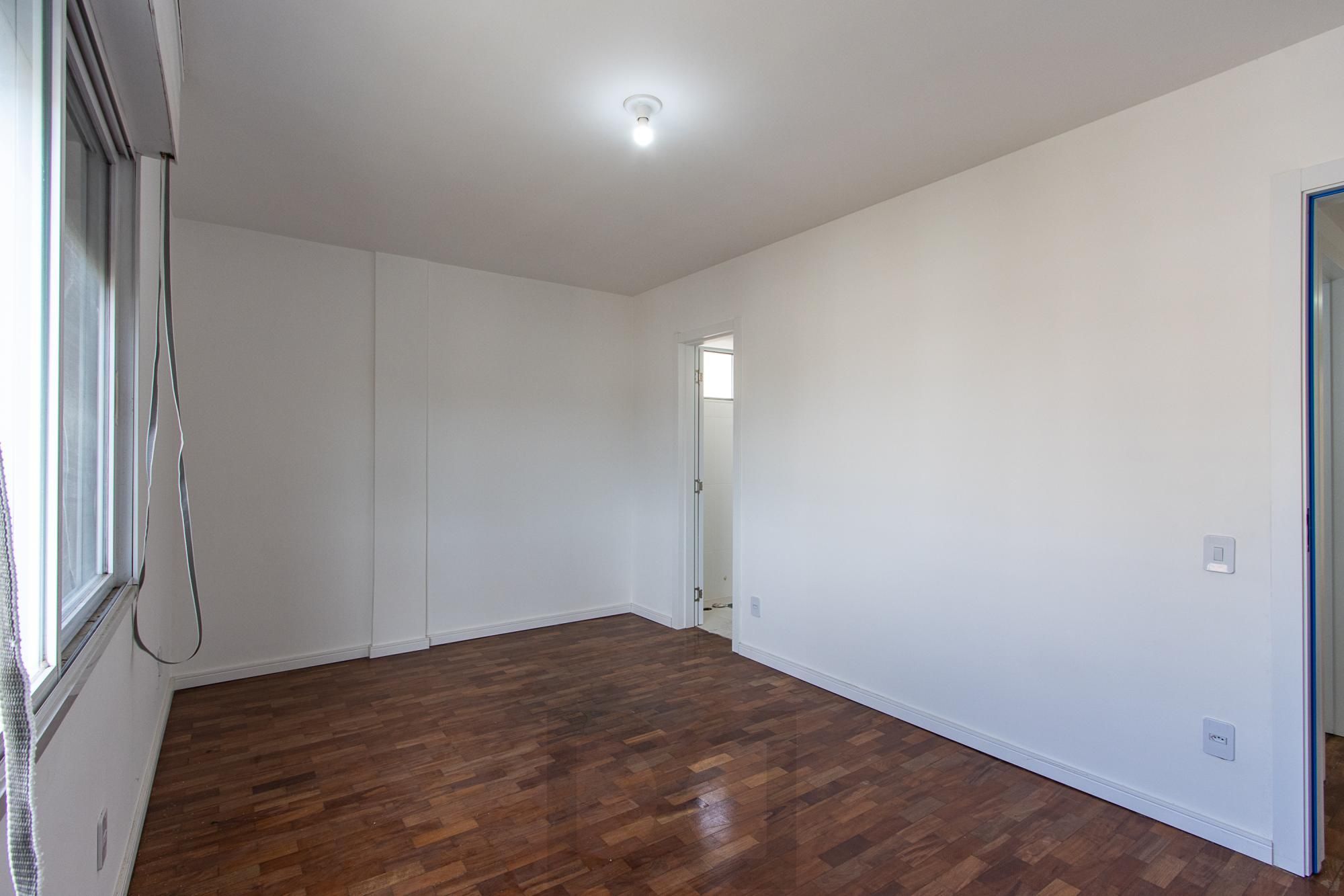 Apartamento no Menino Deus com 2 dormitórios e garagem — foto 20
