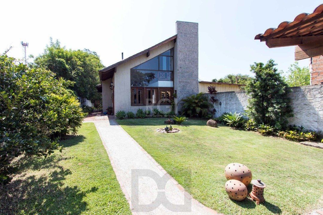 Casa para Venda - 250m², 3 dormitórios, sendo 2 suites, 3 vagas - Ponta Grossa — foto 1