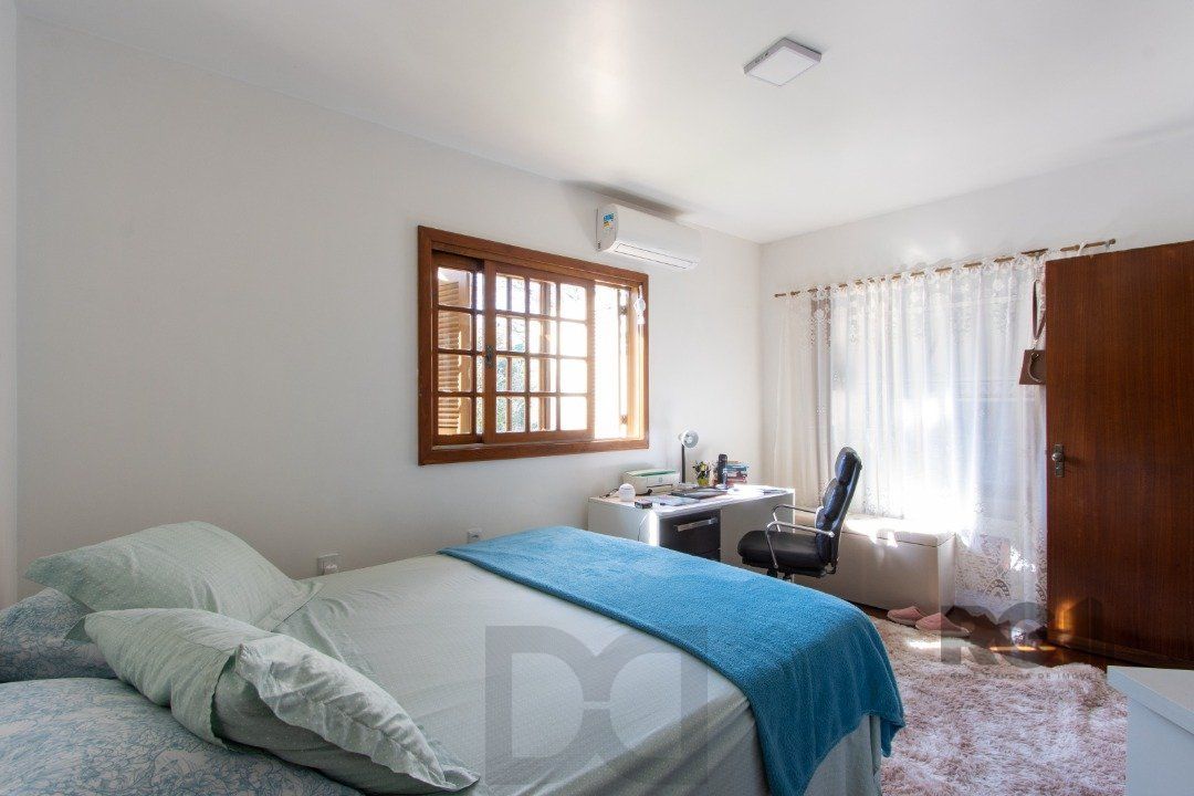 Casa de alvenaria, 3 quartos, 1 suíte, 4 banheiros e 5 vagas de garagem. — foto 49