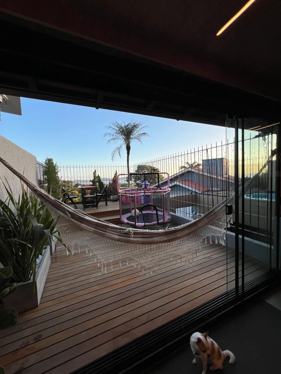 Casa em condomínio fechado para venda no bairro Jardim Isabel, com aproximadamente 204m² de área privativa,. — foto 31