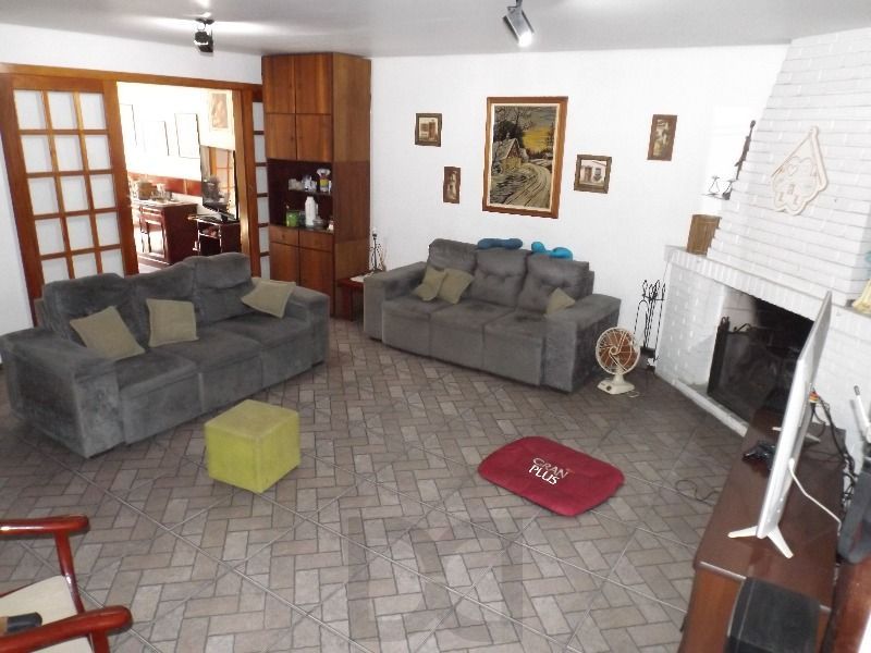 Casa para Venda - 250m², 3 dormitórios, sendo 3 suites, 7 vagas - Medianeira — foto 2