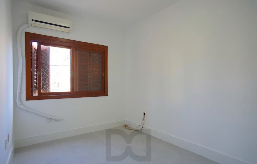 Apartamento com varanda, bairro Santa Cecília em Porto Alegre. — foto 6