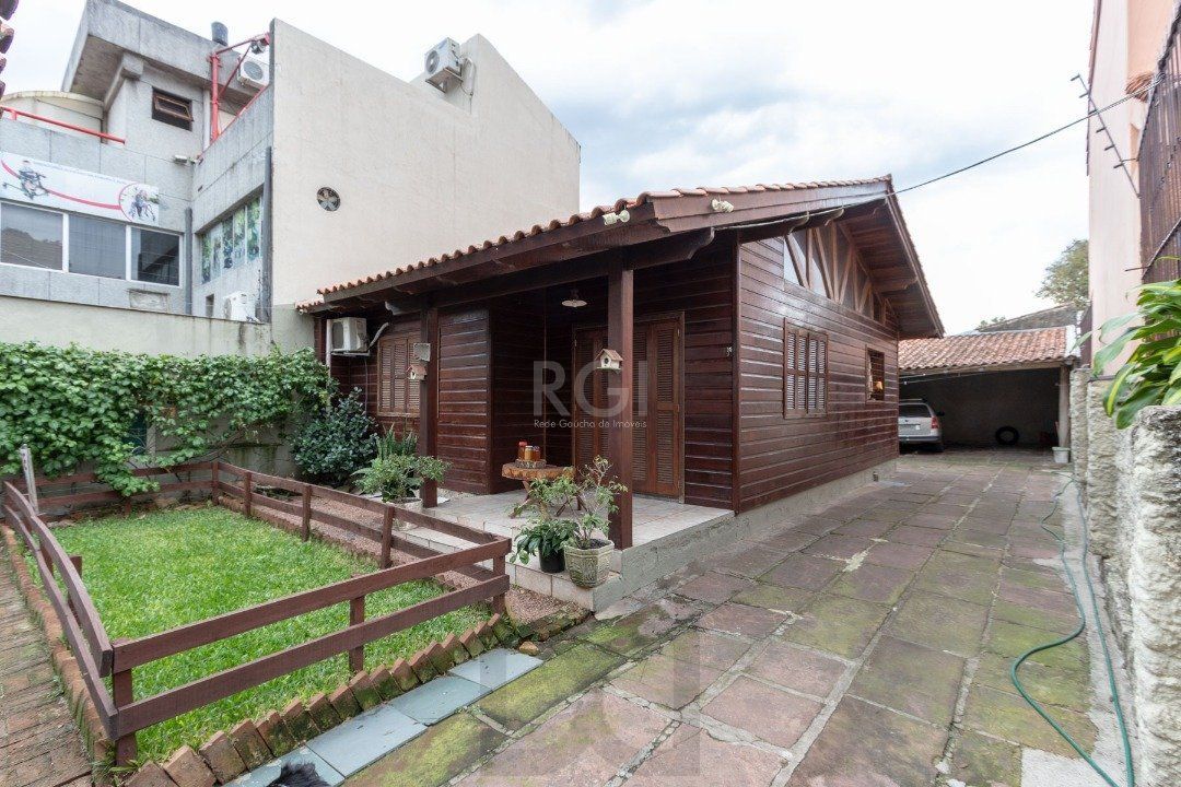 Casa para Venda - 54m², 2 dormitórios, 4 vagas - Cristal — foto 1