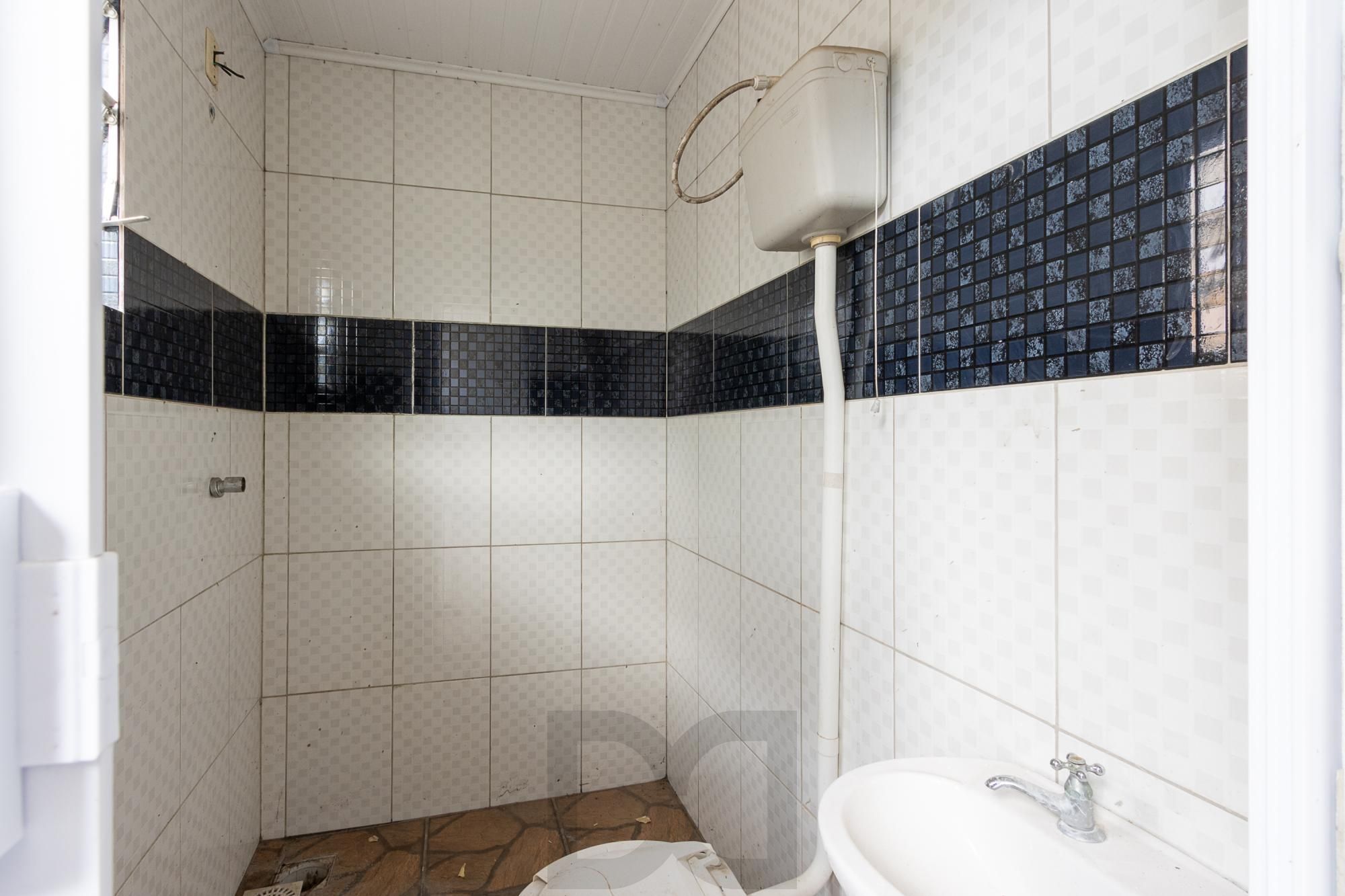 Casa (sobrado), 2 dormitórios, pátio - Bairro Hípica — foto 27