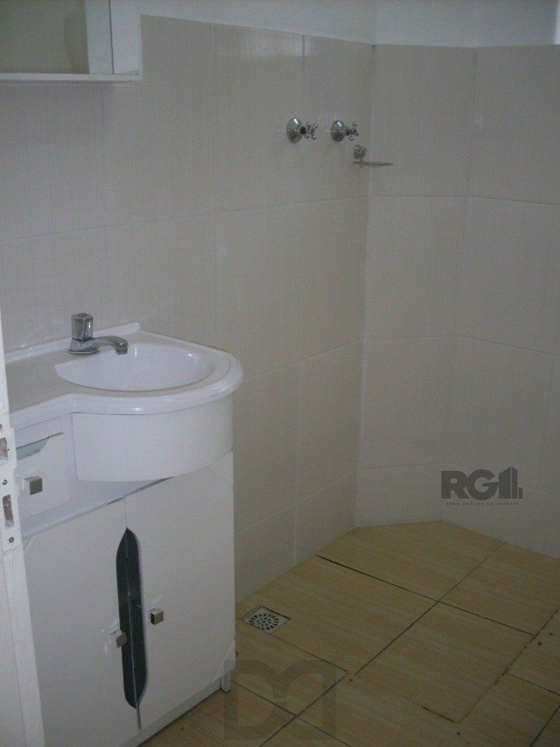 Casa comercial térrea na Av. Aparício Borges - Bairro Teresópolis — foto 15