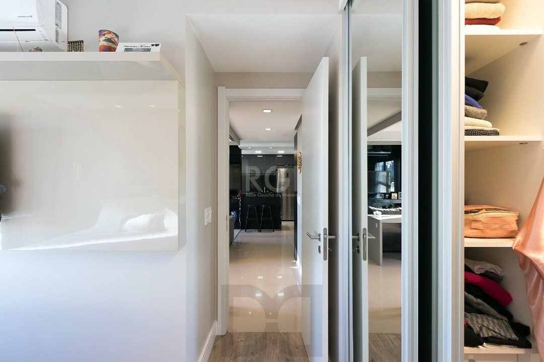 Apartamento | 2 Dormitórios | 1 Suíte | 1 Vaga | Bairro Cristal | Porteira Fechada — foto 24