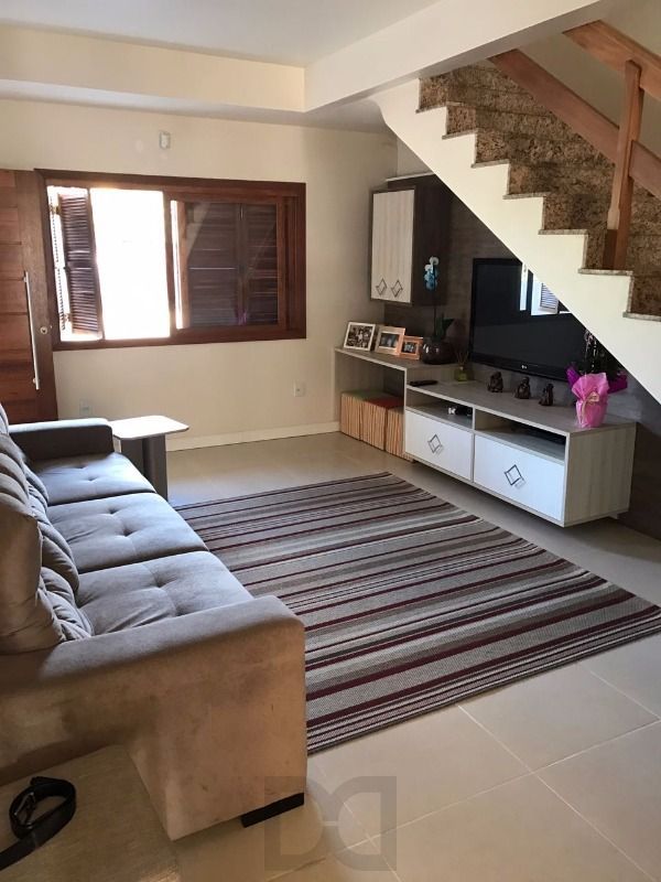 Casa para Venda - 160m², 3 dormitórios, sendo 1 suites, 3 vagas - Tristeza — foto 1