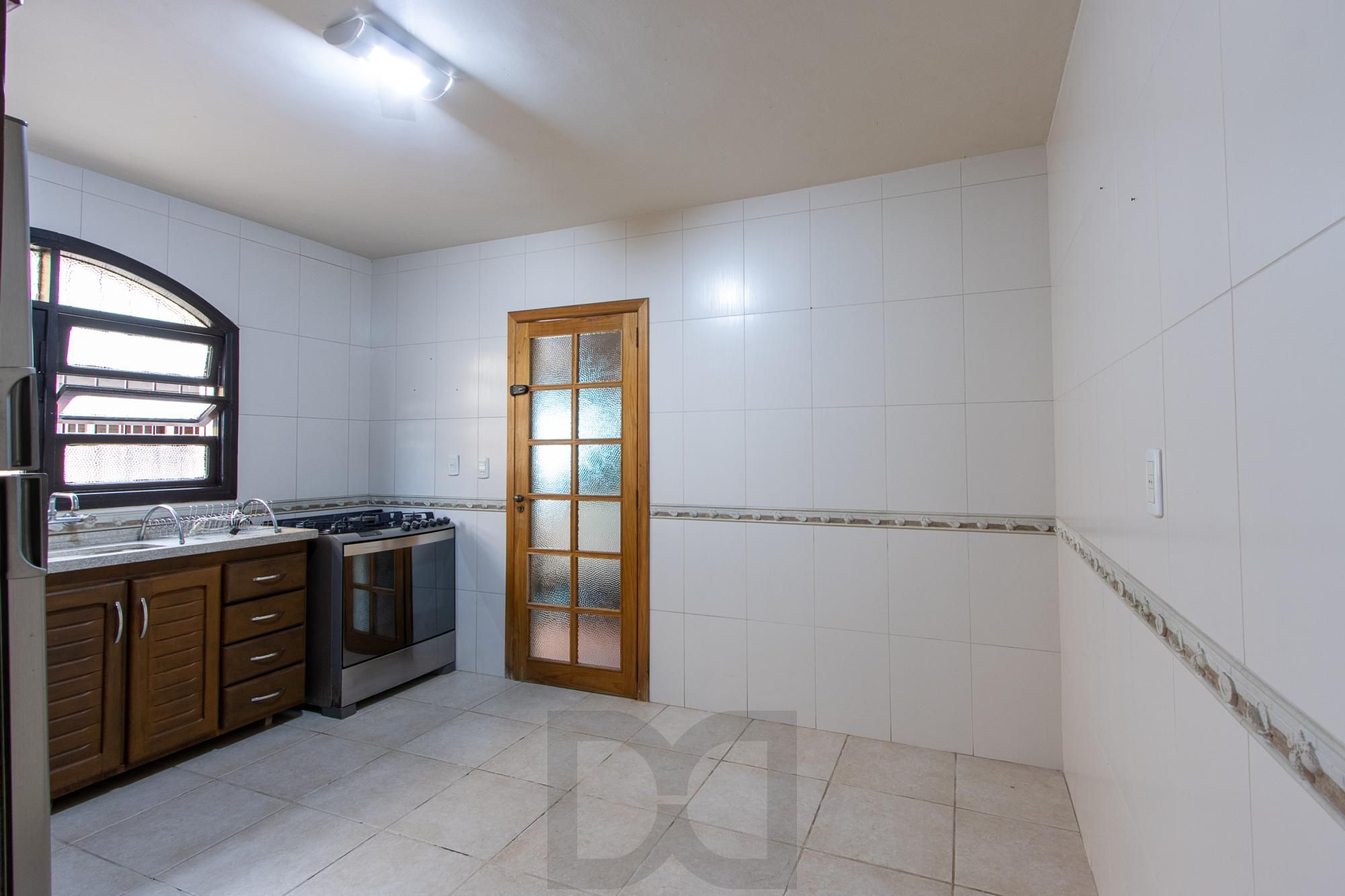 Casa de condomínio, 3 dormitórios, 1 suíte, 1 vaga coberta, no bairro Cristal. — foto 5