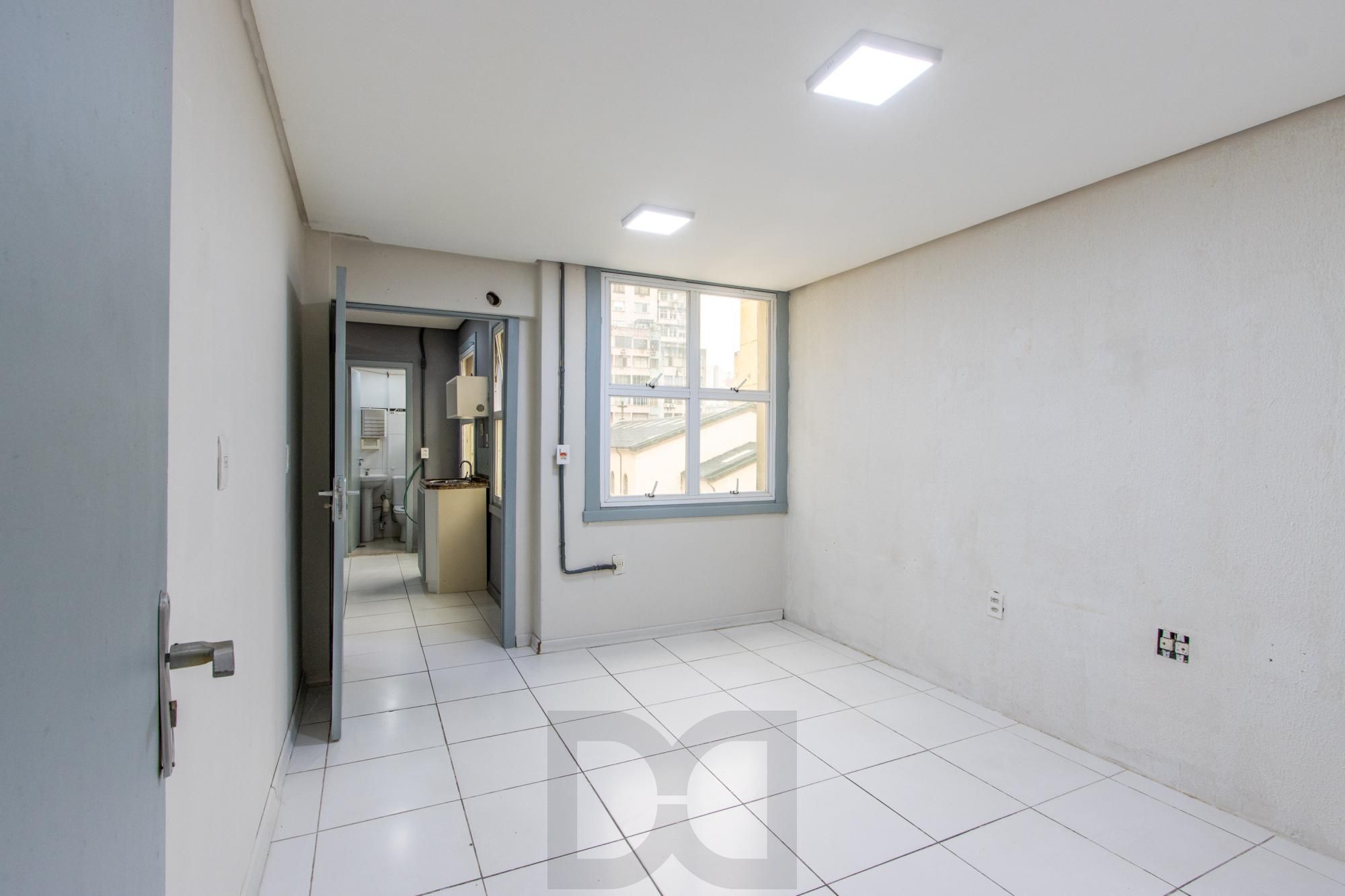 SALA NO CENTRO DE PORTO ALEGRE — foto 17