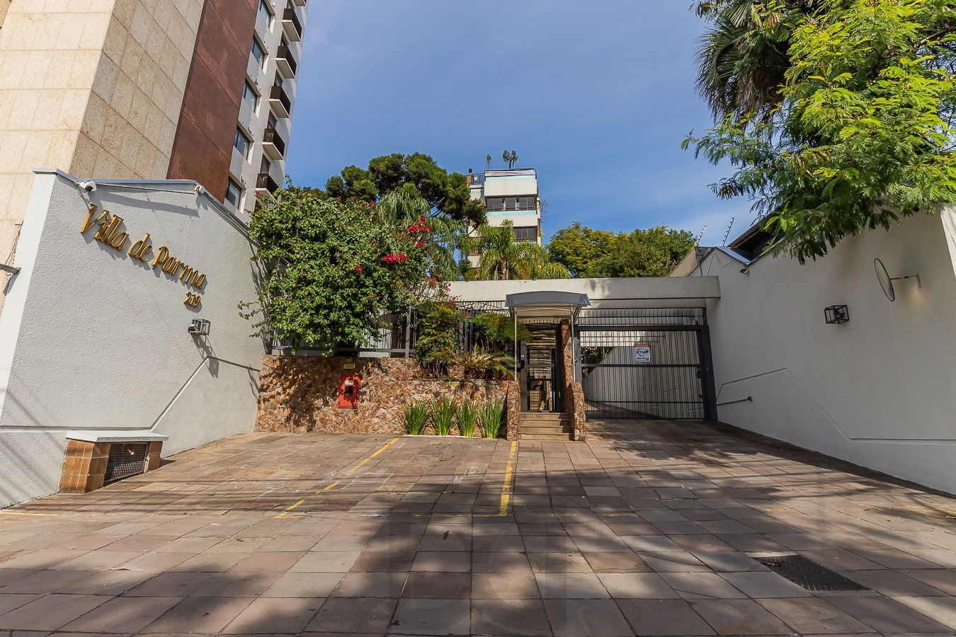 Apartamento 3 dormitórios, 3 vagas e 259 m² no bairro Auxiliadora. — foto 72