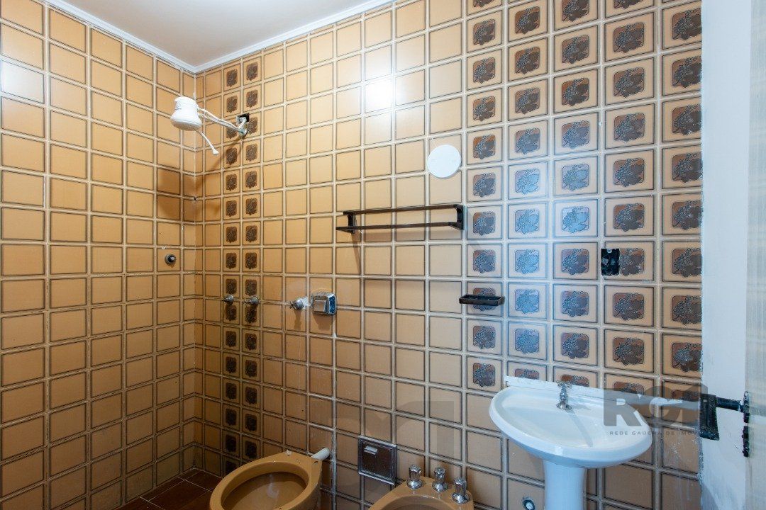 Casa para Venda - 337m², 3 dormitórios, sendo 1 suites, 3 vagas - Cristal — foto 32