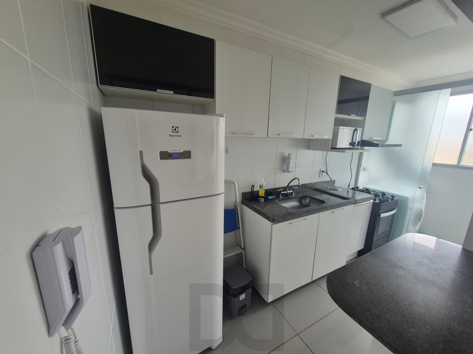 Apartamento com 2 quartos, vaga, elevador e piscina no bairro Nonoai — foto 2