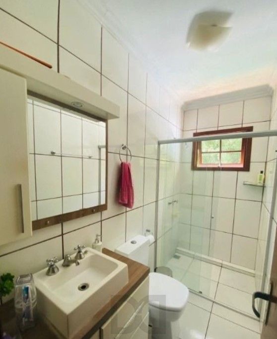 Casa 4 dormitórios, localizada no bairro Hípica, em Porto Alegre. — foto 8