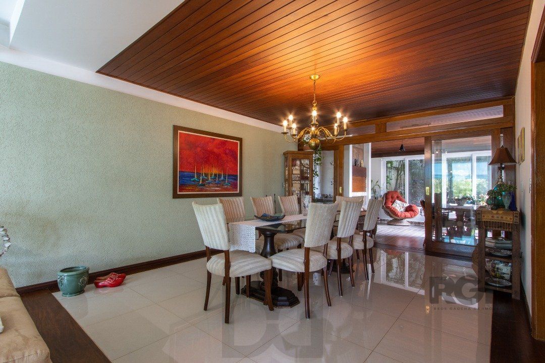 Sobrado com vista para Rio, 3 quartos, 2 suites, pátio, piscina, vaga para 4 carros - Bairro Vila Assunção — foto 28