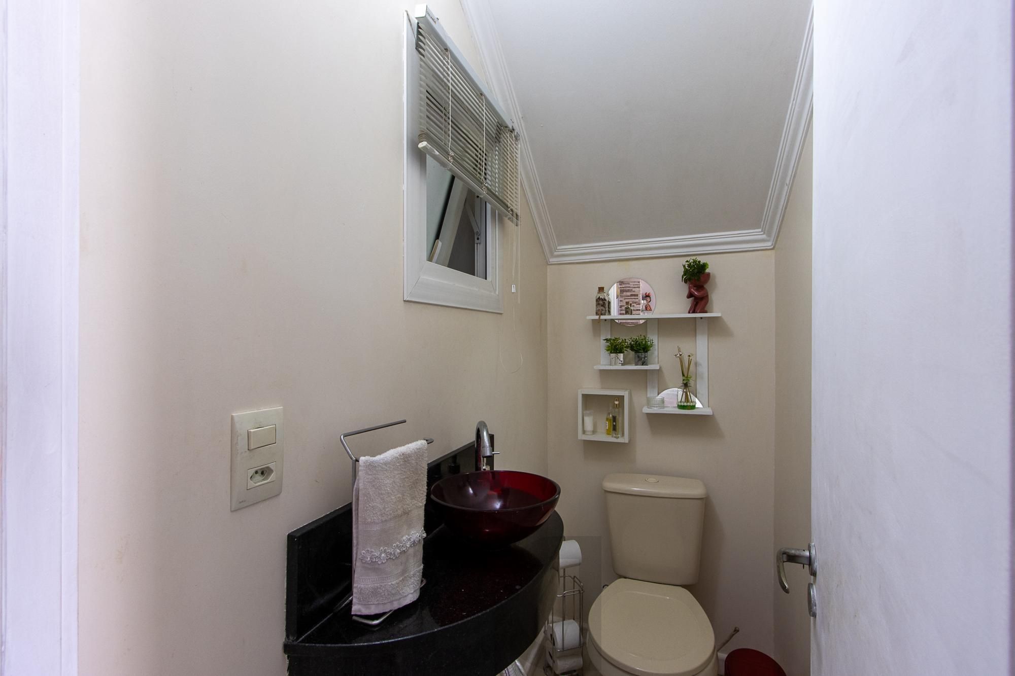 Casa com 3 dormitórios, suíte com closet e piscina no Condomínio Cinque Terre — foto 8