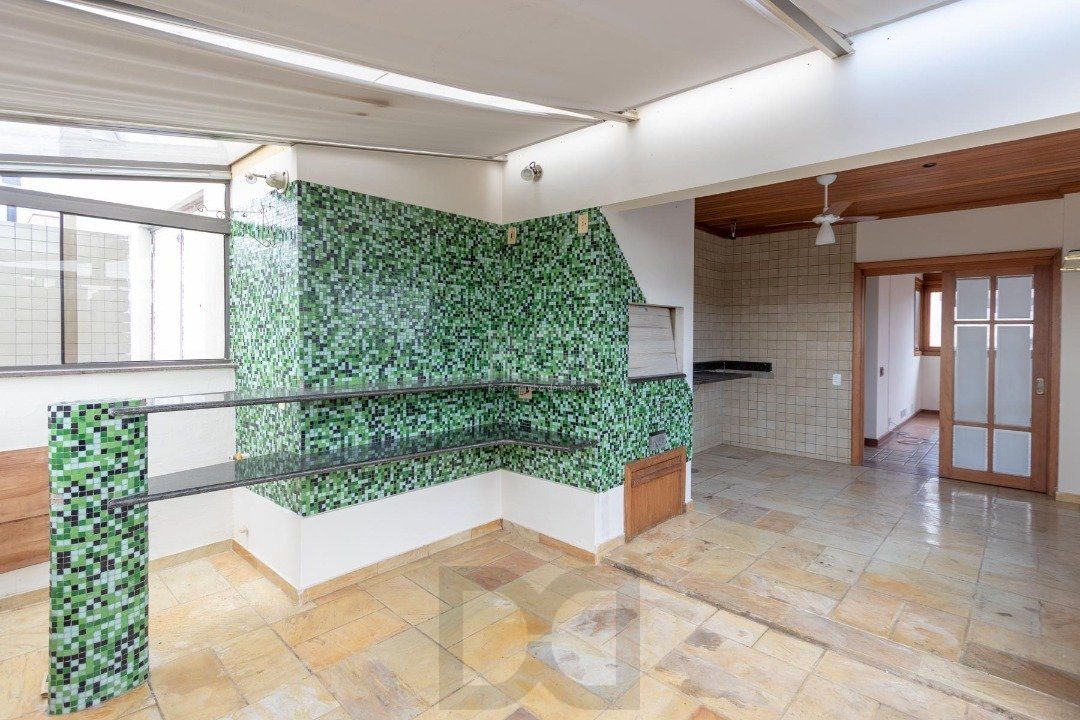 Cobertura para Venda - 302m², 4 dormitórios, sendo 1 suites, 3 vagas - Menino Deus — foto 38