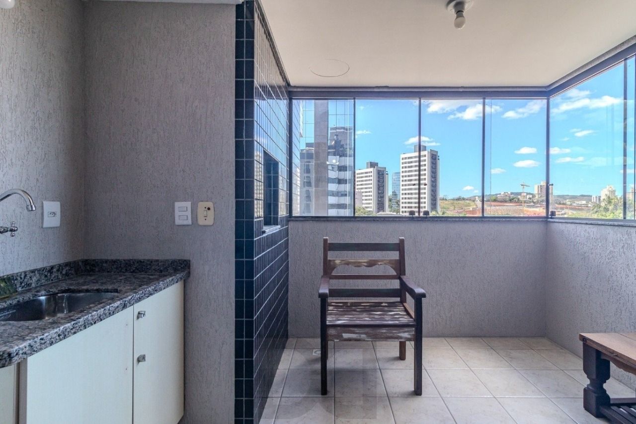 Apartamento com 2 quartos, vaga dupla - Bairro Petrópolis — foto 4