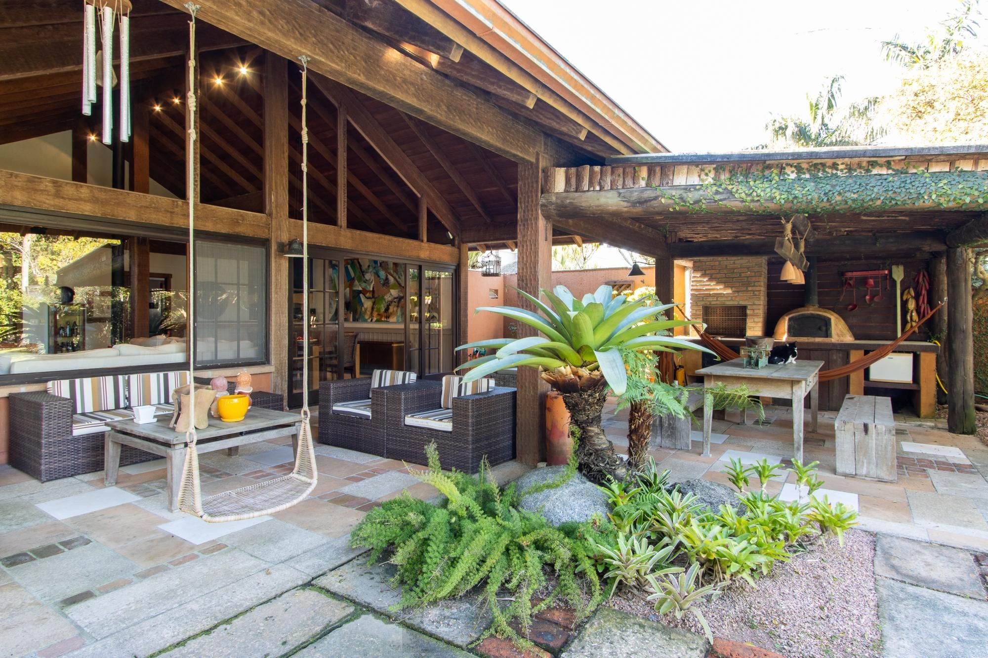 Casa à venda no Terra Ville com 6 dormitórios e fundo para o lago. — foto 58