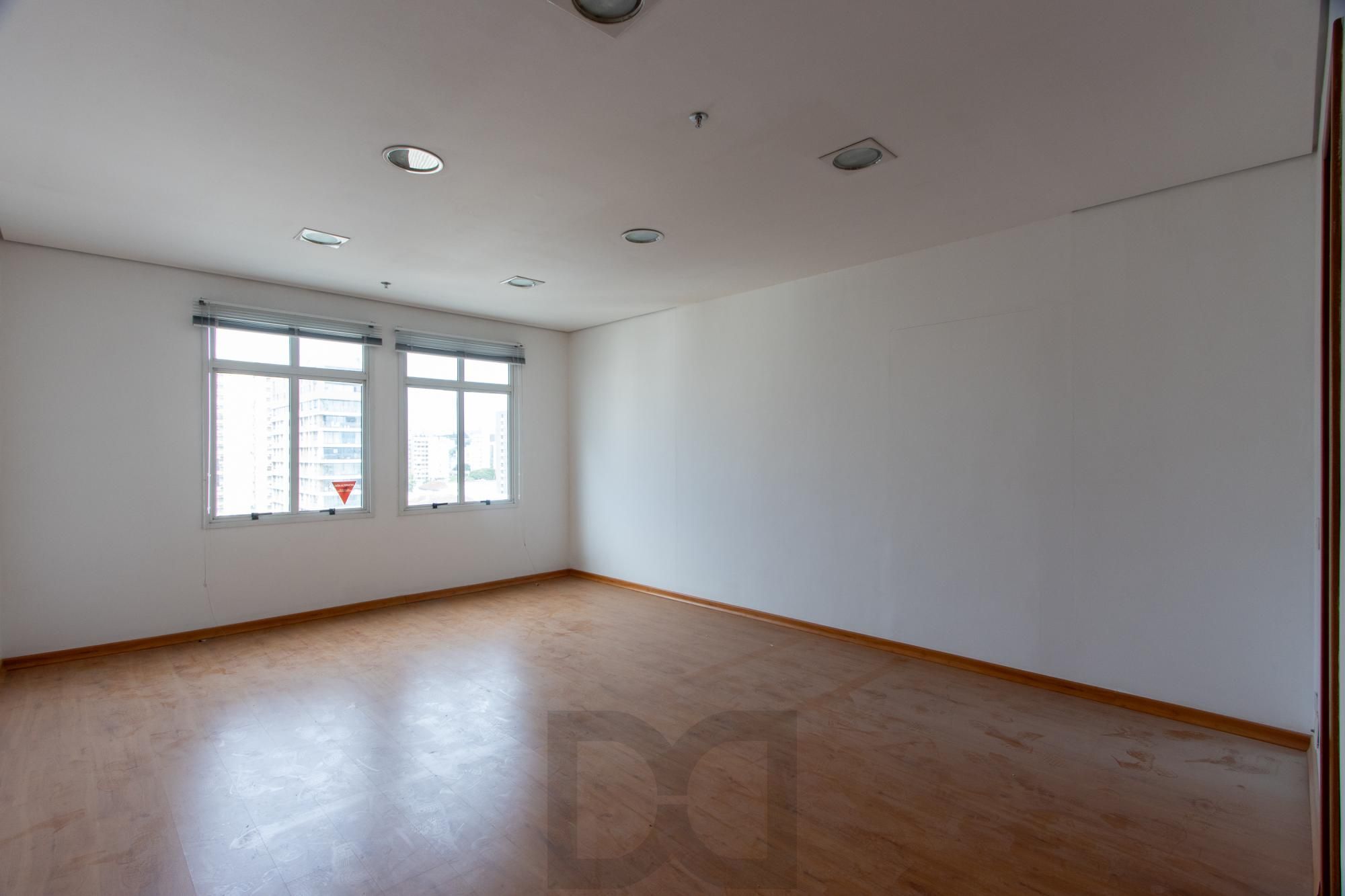 Sala/conjunto comercial para venda, 32,66m² privativoa, com 2 vagas escrituradas - Menino Deus — foto 2