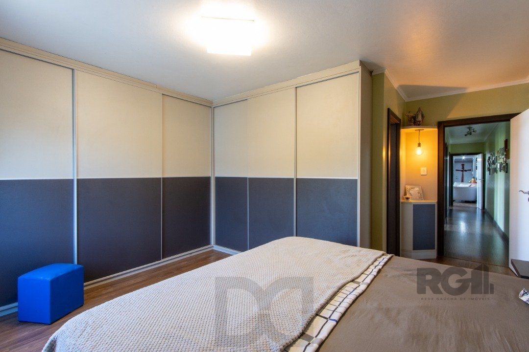 Apartamento reformado de 124m² privativos- 3 dormitórios sendo 1 suíte no bairro Medianeira — foto 24
