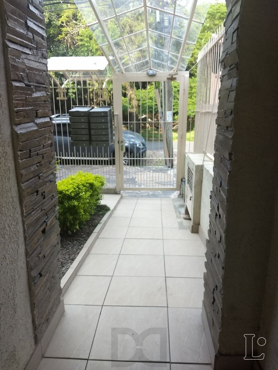 Apartamento para Venda - 90m², 3 dormitórios, Cristal — foto 2