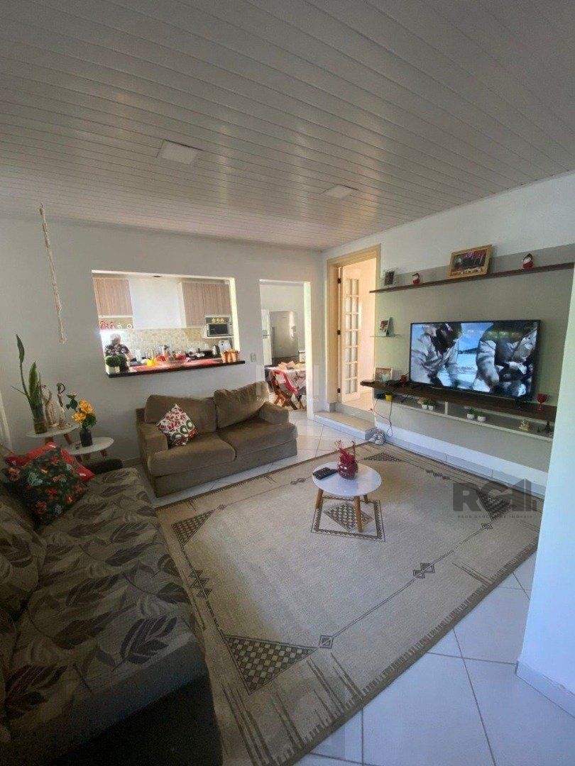 Casa para Venda - 250m², 3 dormitórios, sendo 1 suites, 2 vagas - Cristal — foto 2