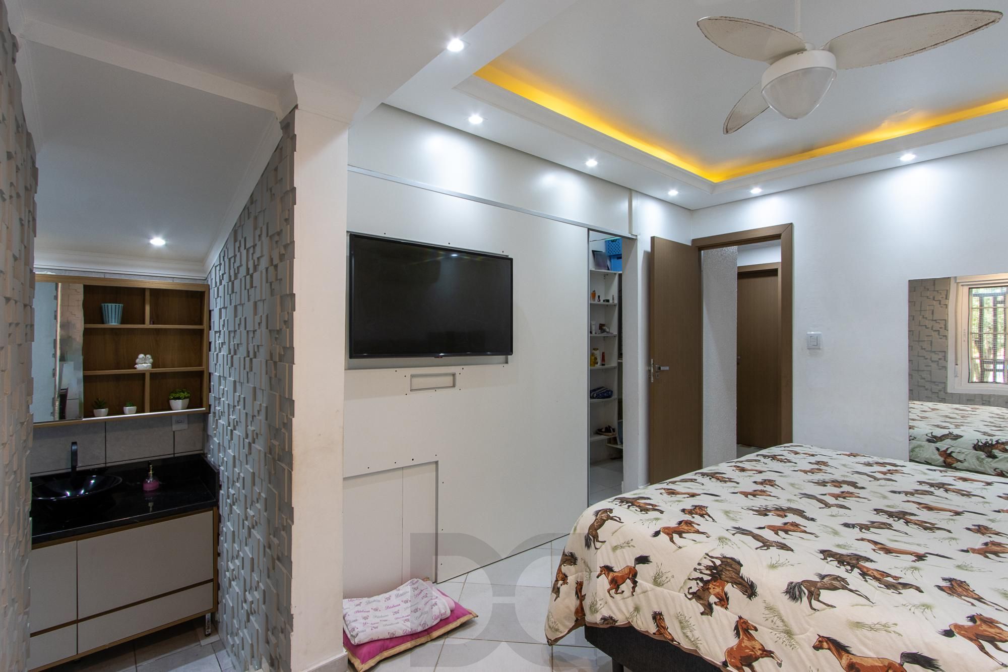 Casa de 4 dormitórios, 2 suítes, piscina, pátio e 2 vagas de garagem. — foto 19