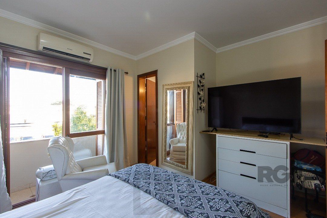 Casa para Venda - 300m², 5 dormitórios, sendo 1 suites, 4 vagas - Portal do Guarujá — foto 37