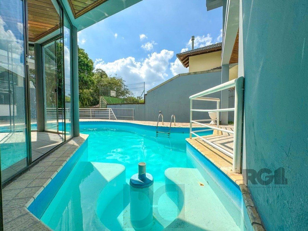 Com 4 suítes espaçosas, incluindo uma master com closet, — foto 38