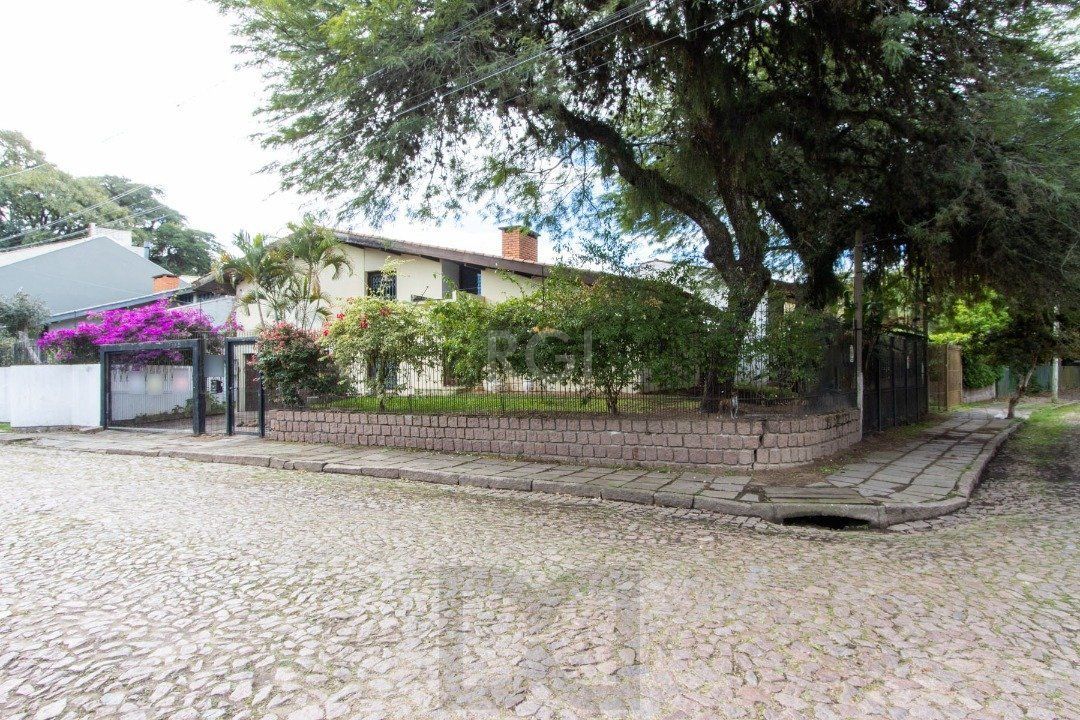 Casa para Venda - 180m², 3 dormitórios, sendo 1 suites, 2 vagas - Ipanema — foto 1