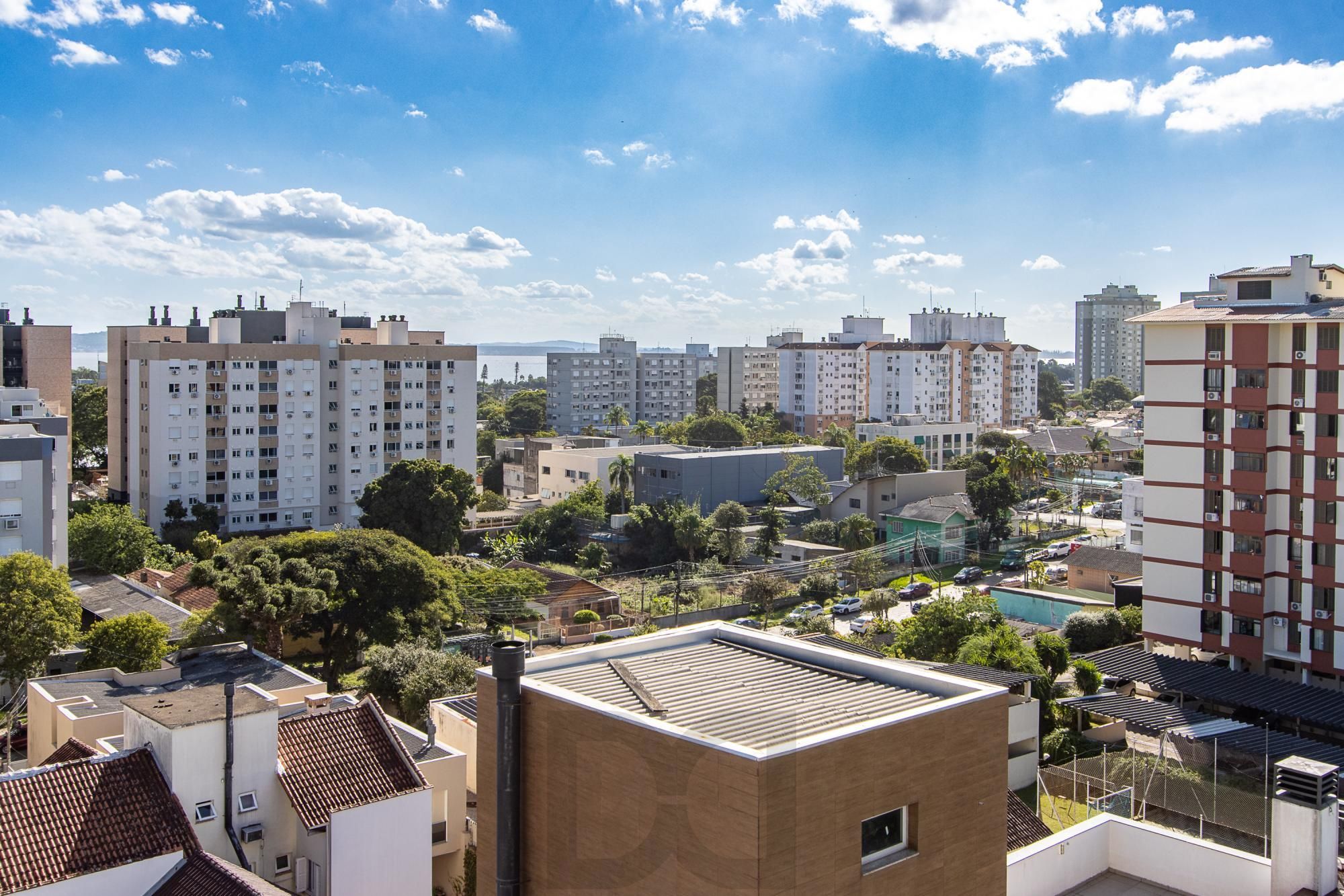 Excelente apartamento de 3 dormitórios, 1 suíte e 2 vagas no bairro Tristeza. — foto 29