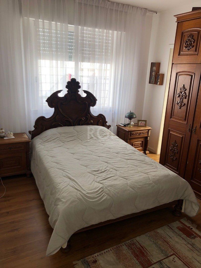 Casa para Venda com 3 dormitórios, sendo 1 suites e 3 vagas no bairro Guarujá — foto 18
