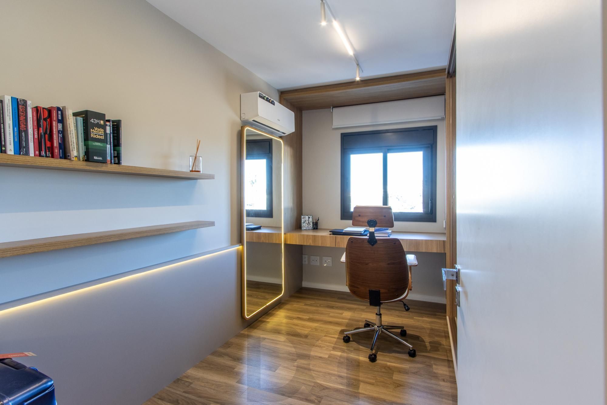 Apartamento de alto padrão - 2 dormitórios — foto 14