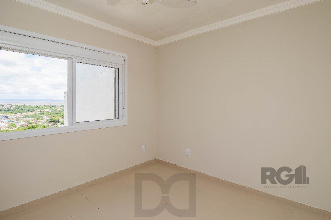 Sobrado, 185 metros quadrados privativo, com 3 quartos, 1 suíte, Living e cozinha integrados, lareira, churrasqueira, lavabo e 2 vagas de garagem. e 2 vagas de garagem — foto 20