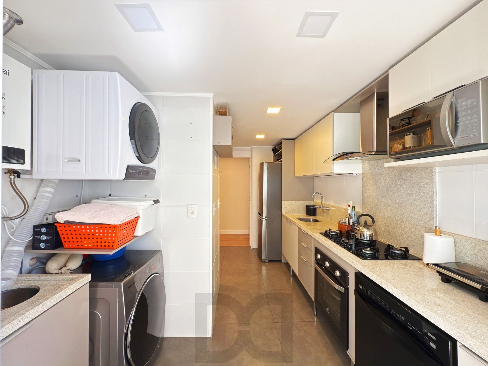 Excelente apartamento de 3 dormitórios, 1 suíte e 2 vagas de garagem. — foto 13