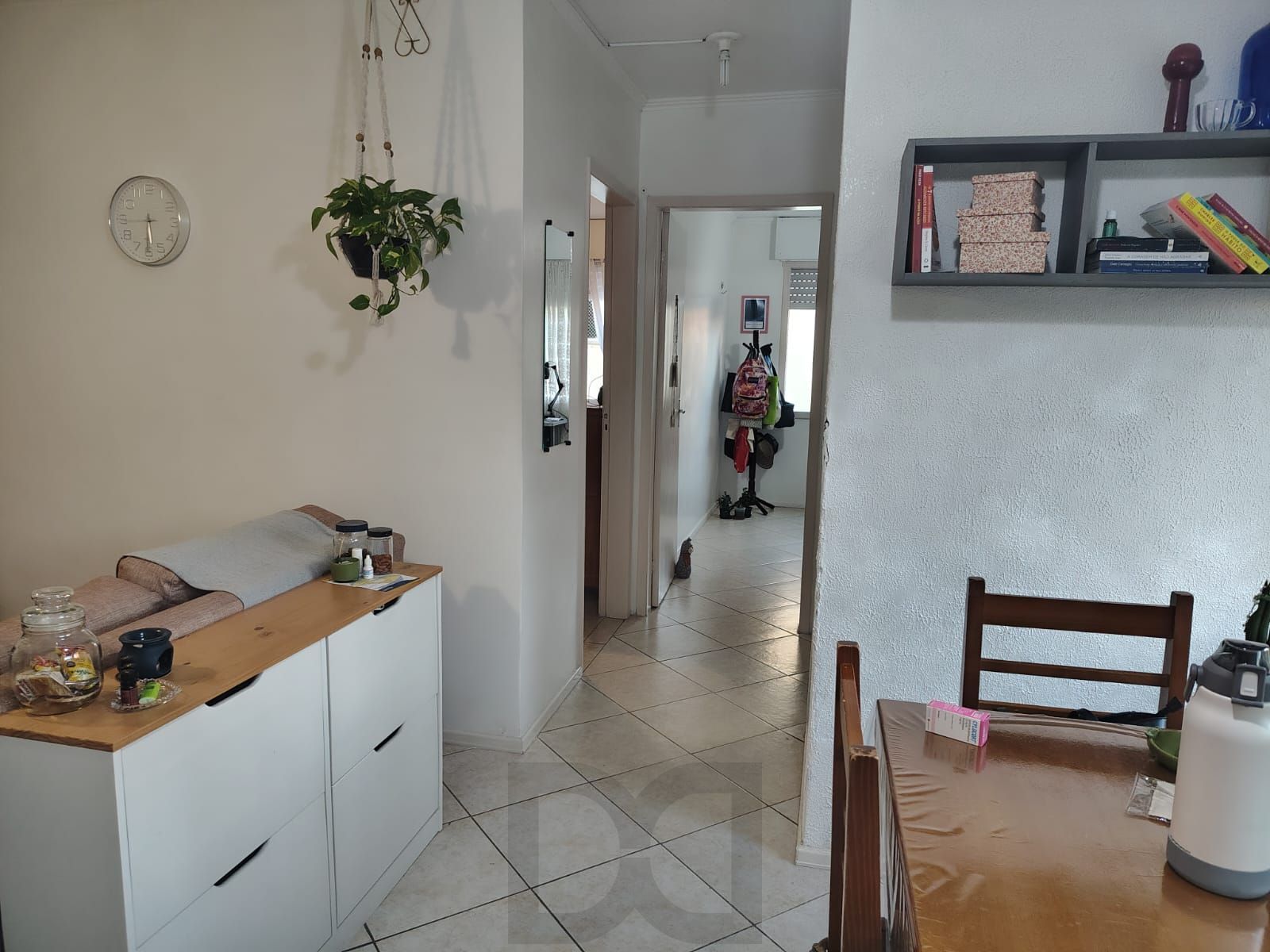 Apartamento de 2 quartos, living para 2 ambientes, banheiro social e 1 vaga escriturada. — foto 6