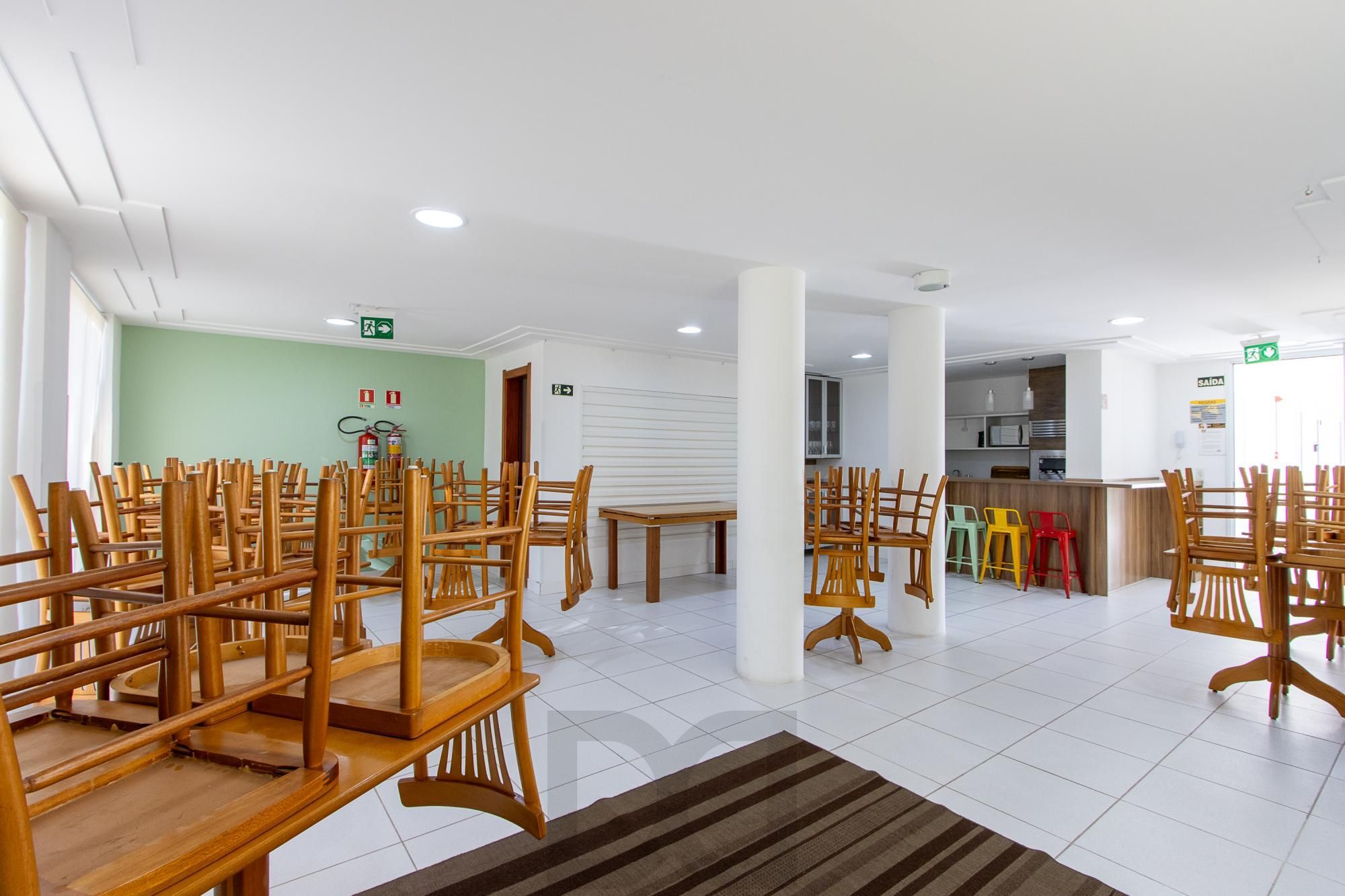 Apartamento, 2 dormitórios e 1 vaga, bairro Jardim Carvalho. — foto 46