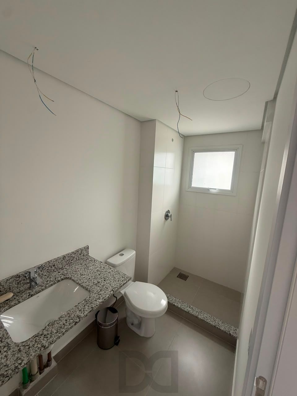 Apartamento para Venda - 69.96m², 2 dormitórios, sendo 2 suites, 1 vaga - Moinhos de Vento — foto 3