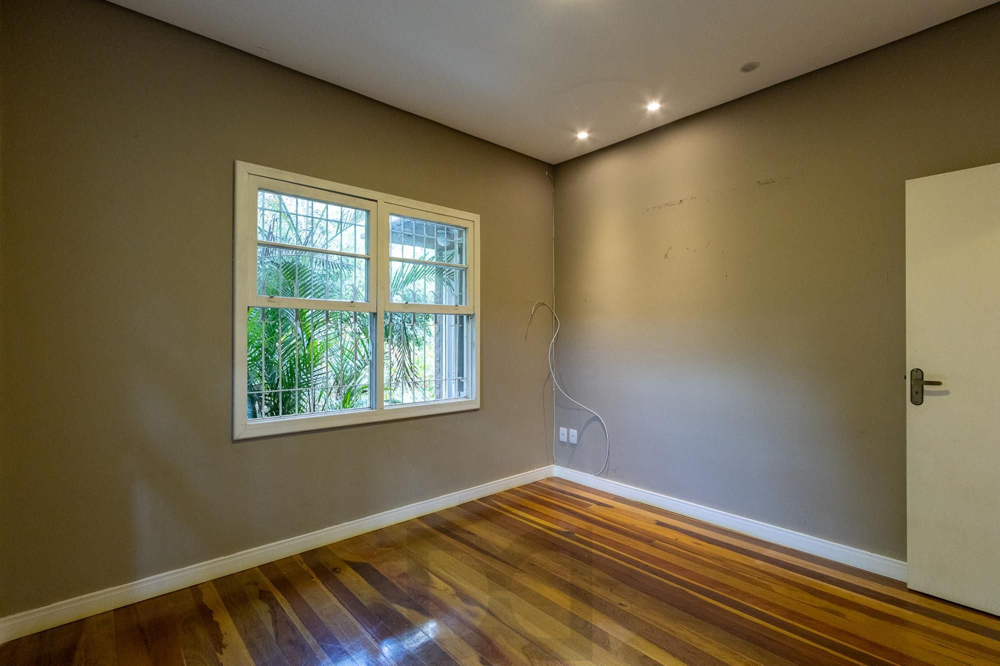 Bela casa térrea, 2 dormitórios e 1 suite - Parte alta do Bairro Espirito Santos — foto 20