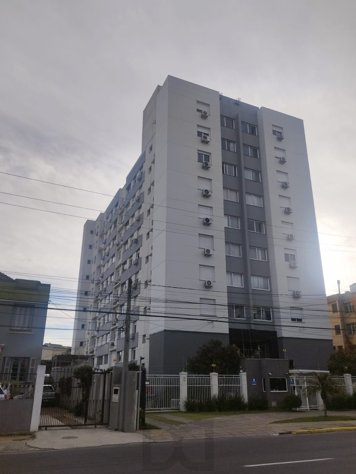Apartamento semi mobiliado com 2 Quartos no Bairro Azenha, — foto 1