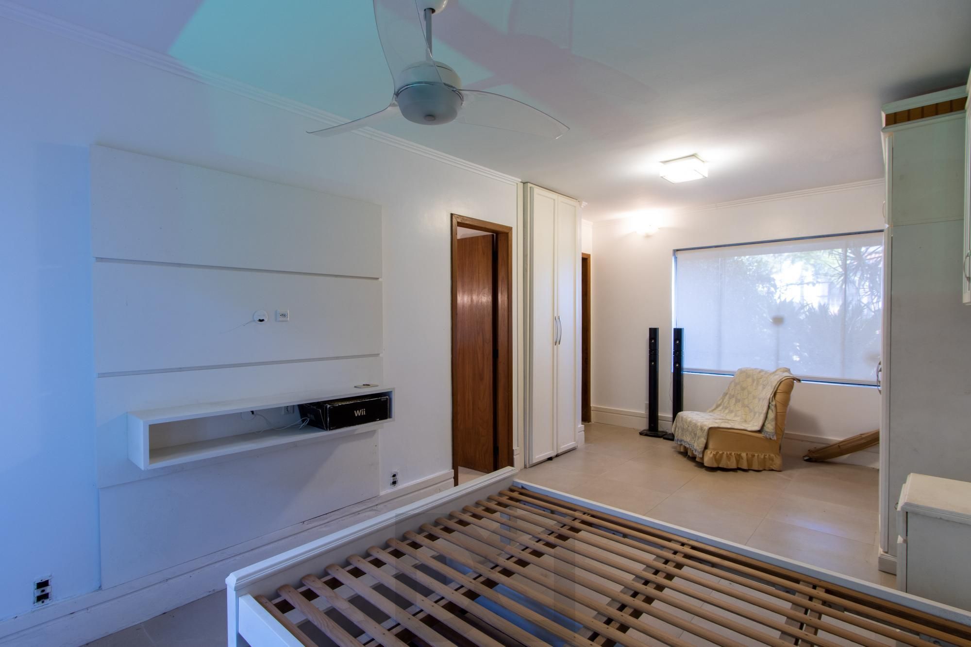 Excelente Casa em Condominio Fechado com 440,60m Dormitórios, sendo 2 Suítess — foto 14