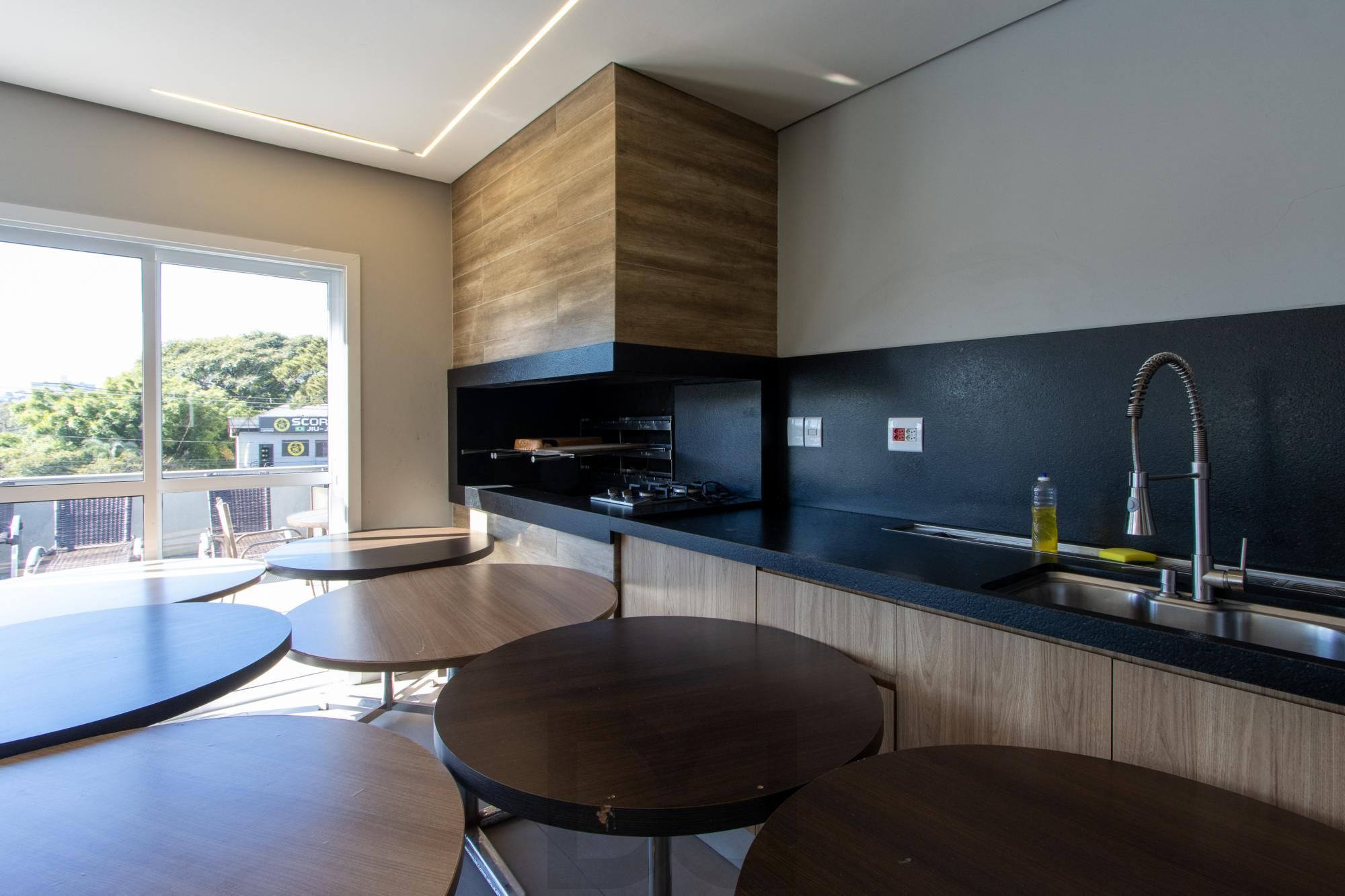 Apartamento de 2 dormitórios, para venda no bairro Teresópolis. — foto 48