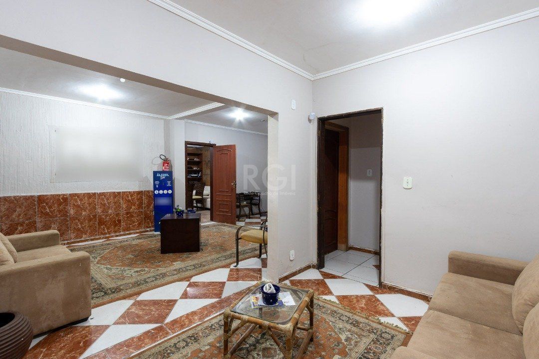 Sobrado para Venda - 300m², 3 dormitórios, sendo 1 suites, 3 vagas - Cavalhada — foto 6